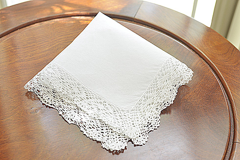 Classic Lace Handkerchief. Victorian Lace # 2006 - Click Image to Close